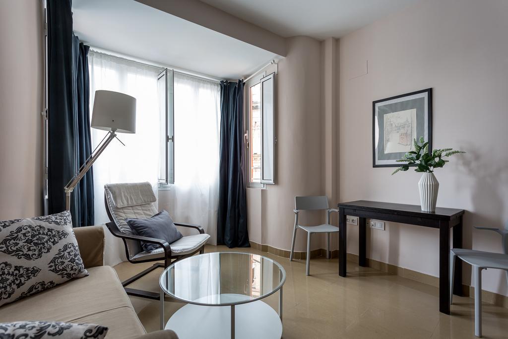 Apartamentos Edificio Constitucion Sevilla Exterior foto